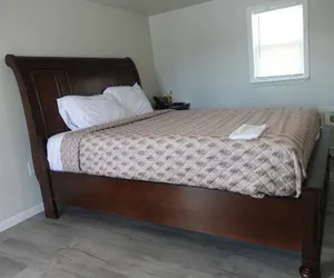 Photo 2 - Freedom Inn Motel