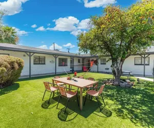 Photo 5 - New! Blue&pink Pool Centra PHX