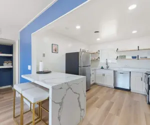 Photo 4 - New! Blue&pink Pool Centra PHX