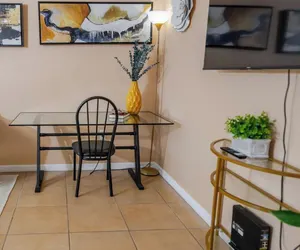 Photo 3 - Artsy Getaway With Vibrant Design Flair