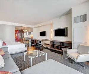 Photo 2 - Charming High Floor Strip Views Palms Studio 30306