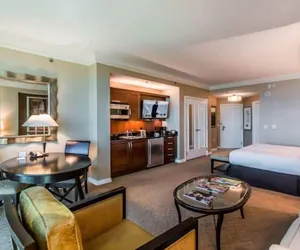 Photo 5 - MGM 10719 Signature Strip View Studio