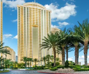 Photo 4 - MGM 1811 Deluxe Studio Strip View