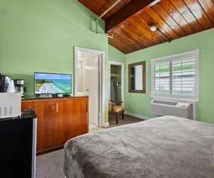 Photo 2 - Oceanfront Inn Room #10- Standard Room - King Bed