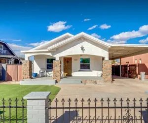 Photo 2 - Centra Phoenix House Kingbed