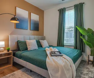 Photo 5 - Luxe King 4BR Townhouse to Uptown CLT