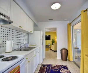 Photo 5 - Stylish Retro Vibes Private BBQ & Beach Access