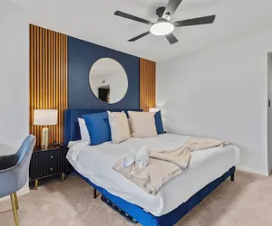 Photo 2 - Built Into A Mtn - Heated Pool & Lounge