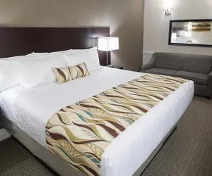 Photo 4 - University Inn