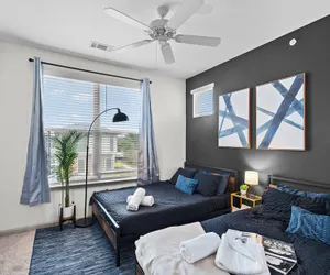 Photo 4 - Upscale King 4BR Suite Uptown Charlotte