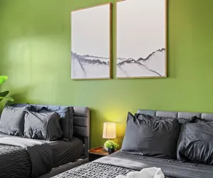 Photo 3 - Upscale King 3BR Townhouse in Pineville