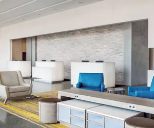 Photo 3 - Springhill Suites San Diego Downtown/Bayfront