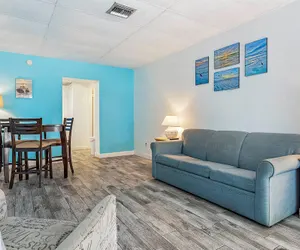 Photo 4 - Malibu Resort Motel