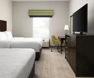 Photo 4 - Hampton Inn Fairmont