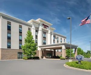 Photo 2 - Hampton Inn Fairmont