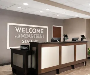 Photo 3 - Hampton Inn Fairmont