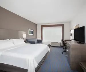Photo 5 - Holiday Inn Express & Suites Great Bend by IHG
