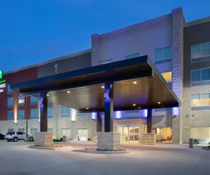 Photo 2 - Holiday Inn Express & Suites Great Bend, an IHG Hotel