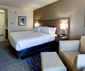 Photo 4 - Holiday Inn Express & Suites Great Bend, an IHG Hotel