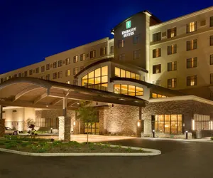 Photo 2 - Embassy Suites by Hilton Akron Canton Airport