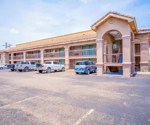 Photo 2 - Lone Star Inn & Suites by OYO Harlingen TX