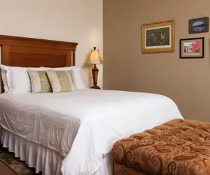 Photo 5 - The Guest House Inn on Courthouse Square