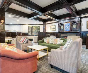 Photo 5 - English Inn of Charlottesville