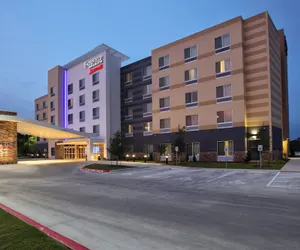 Photo 2 - Fairfield Inn & Suites by Marriott Austin San Marcos