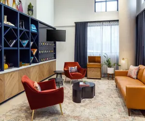 Photo 2 - Hotel Indigo Austin Downtown - University by IHG