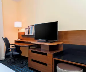 Photo 4 - Fairfield Inn & Suites Pleasanton