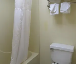 Photo 3 - River Place Inn