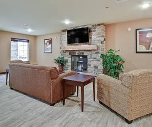 Photo 3 - Cobblestone Hotel & Suites – Pulaski/Green Bay