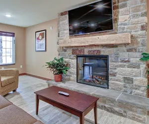 Photo 5 - Cobblestone Hotel & Suites – Pulaski/Green Bay