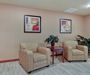 Photo 3 - Cobblestone Hotel & Suites – Pulaski/Green Bay