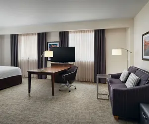 Photo 4 - Hampton Inn & Suites Richmond - Downtown