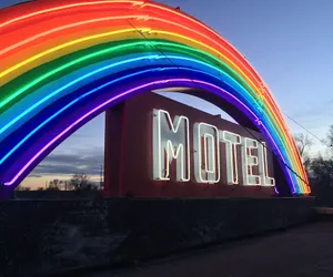 Photo 2 - Rainbow Motel