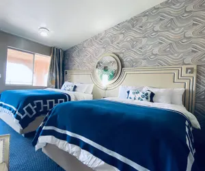 Photo 3 - Crown Motel