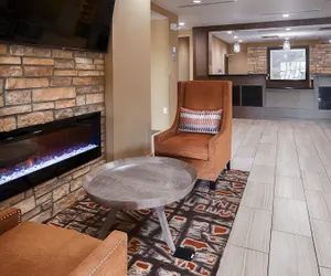 Photo 3 - Best Western Plus Elmendorf Hotel / San Antonio Hotel