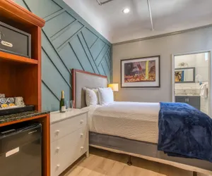 Photo 2 - Ram's Hotel