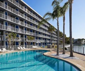 Photo 2 - The Godfrey Hotel & Cabanas Tampa