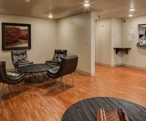 Photo 4 - WoodSpring Suites Columbus NE I-270 Airport