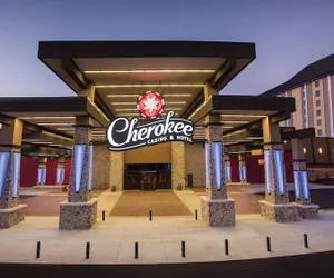 Photo 2 - Cherokee Casino & Hotel Roland