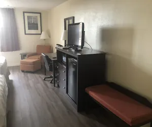 Photo 5 - America's Inn