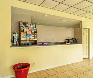 Photo 5 - Economy Inn By OYO Livingston TX Hwy 59