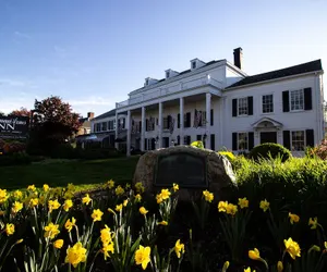 Photo 2 - Beekman Arms Hotel