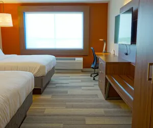 Photo 4 - Holiday Inn Express & Suites Omaha - Millard Area, an IHG Hotel