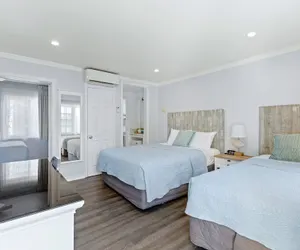 Photo 2 - Ocean Lodge Santa Monica Beach Hotel