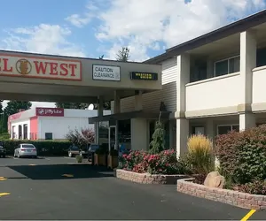 Photo 2 - Motel West