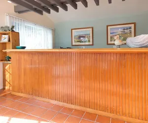 Photo 3 - Wave Crest Resort