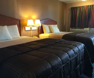 Photo 3 - Budget Inn